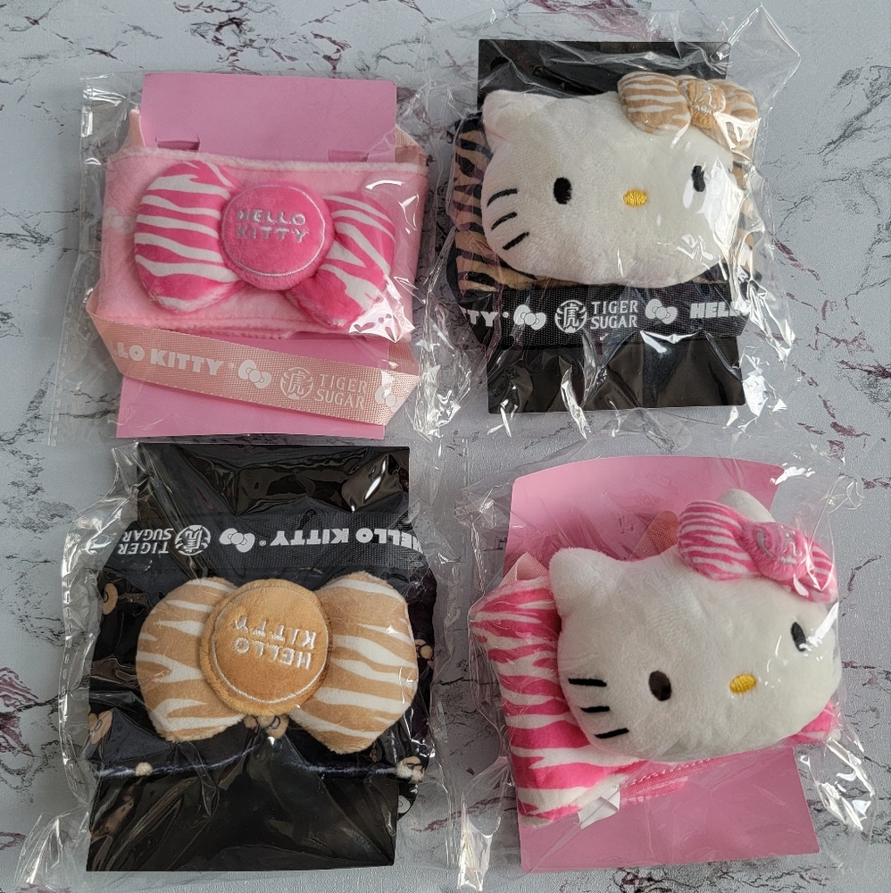 Tiger Sugar x Hello Kitty cup holders set